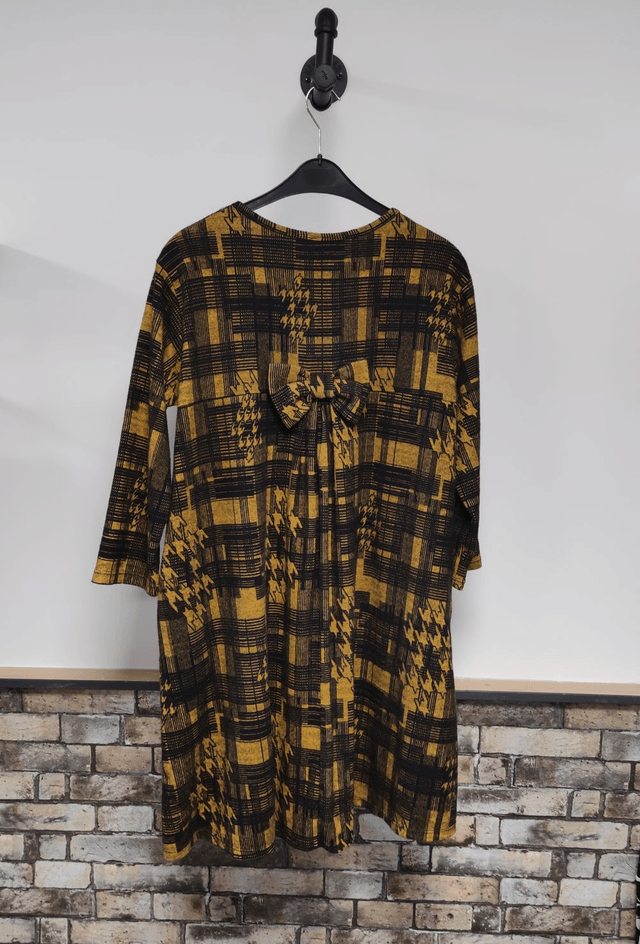 Robe avec un noeud