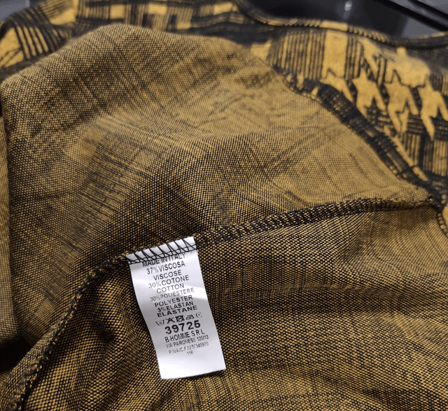 Robe avec un noeud